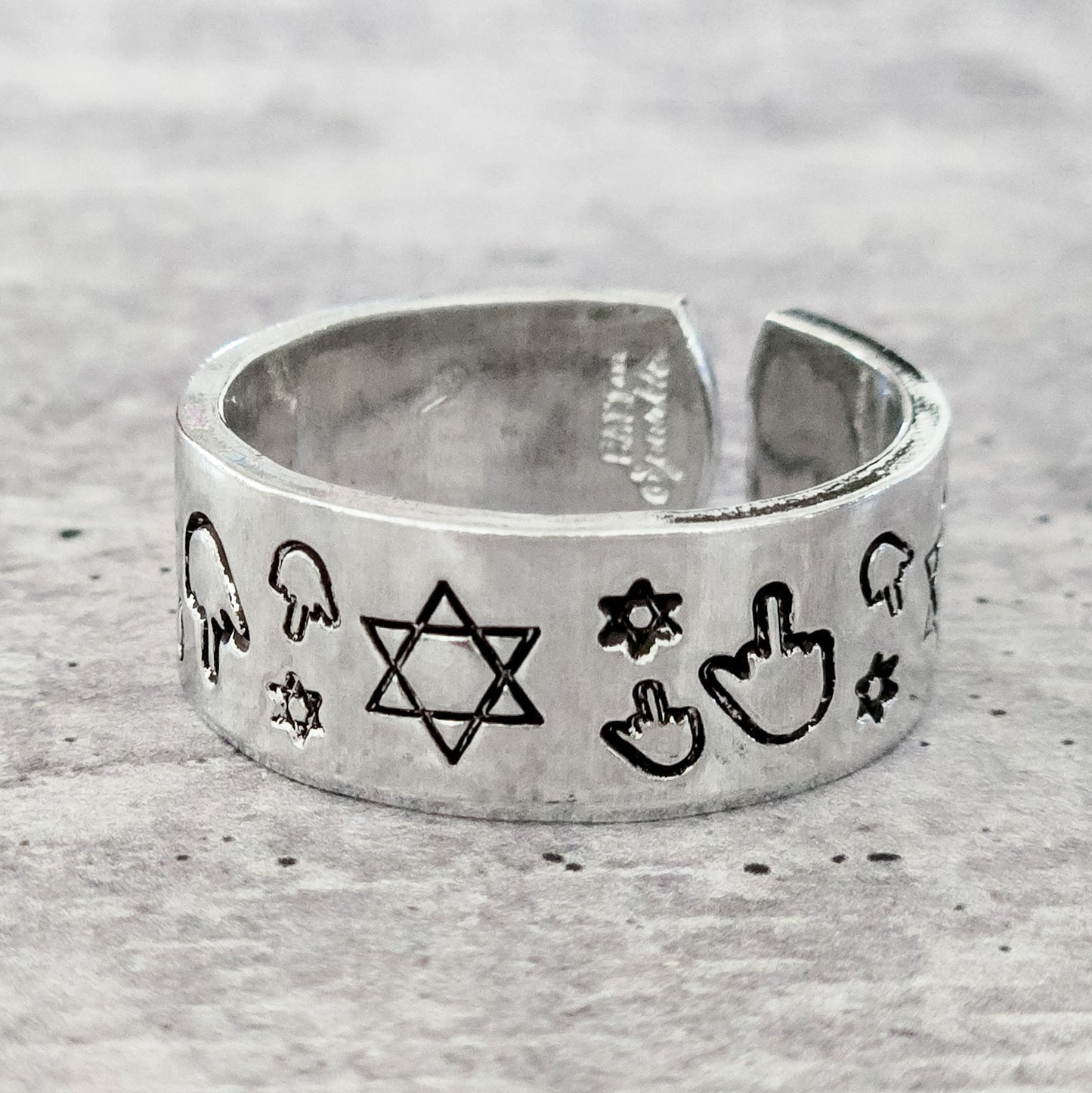 MAGEN DAVID MIDDLE FINGER RING