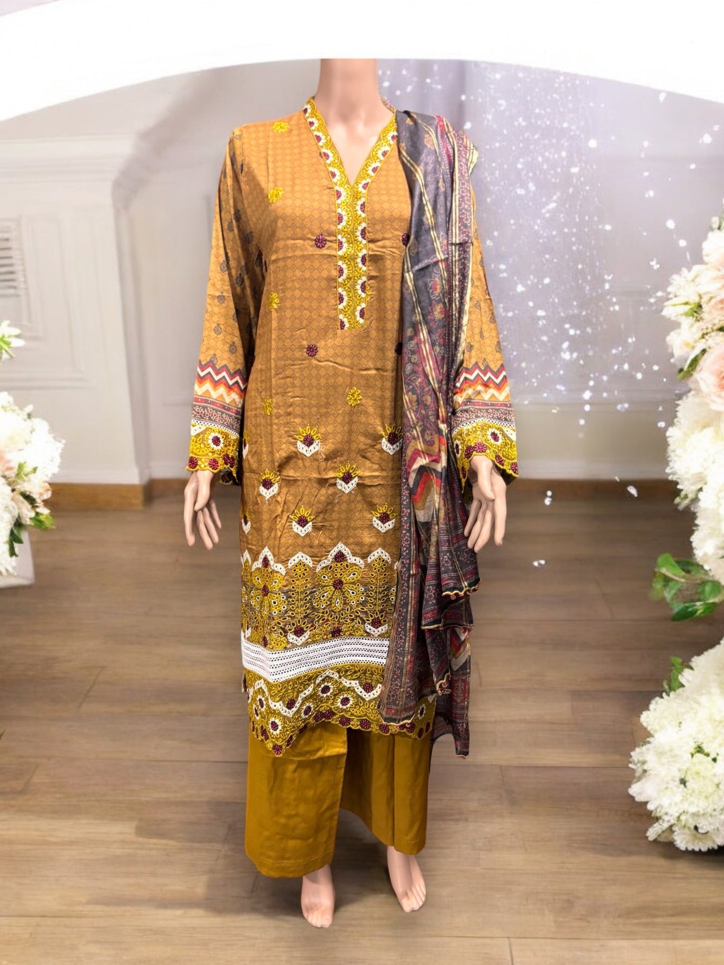 PAKISTANI TRADITIONAL SALWAR KAMEEZ SET- ETHNIC WEAR FOR WOMEN-05