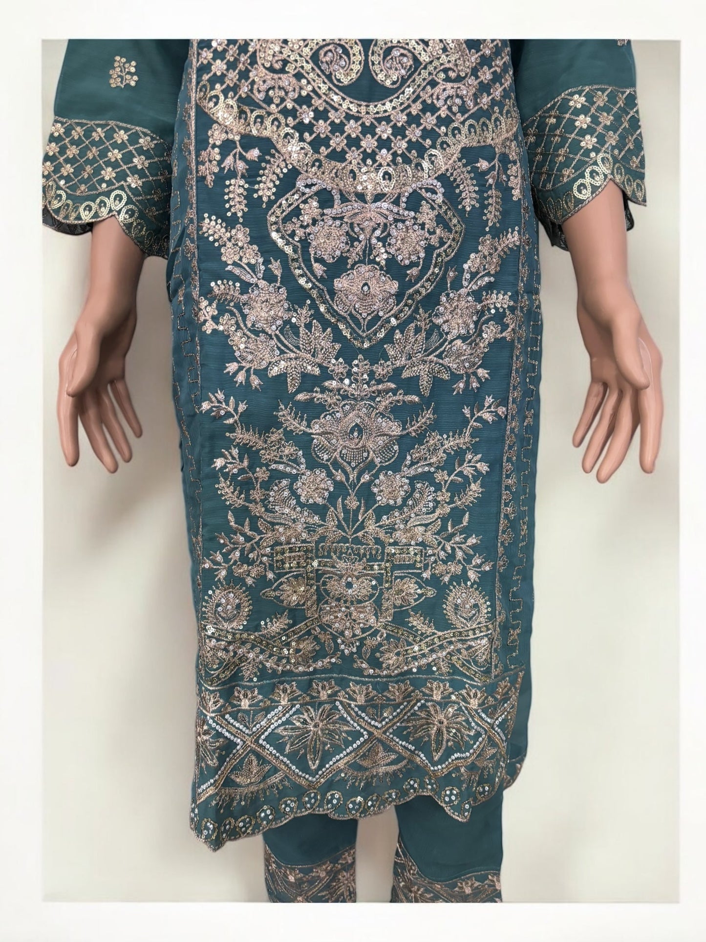 TRADITIONAL DESIGNER SALWAR KAMEEZ SUIT - ETHNIC WEAR FOR WOMEN - 213