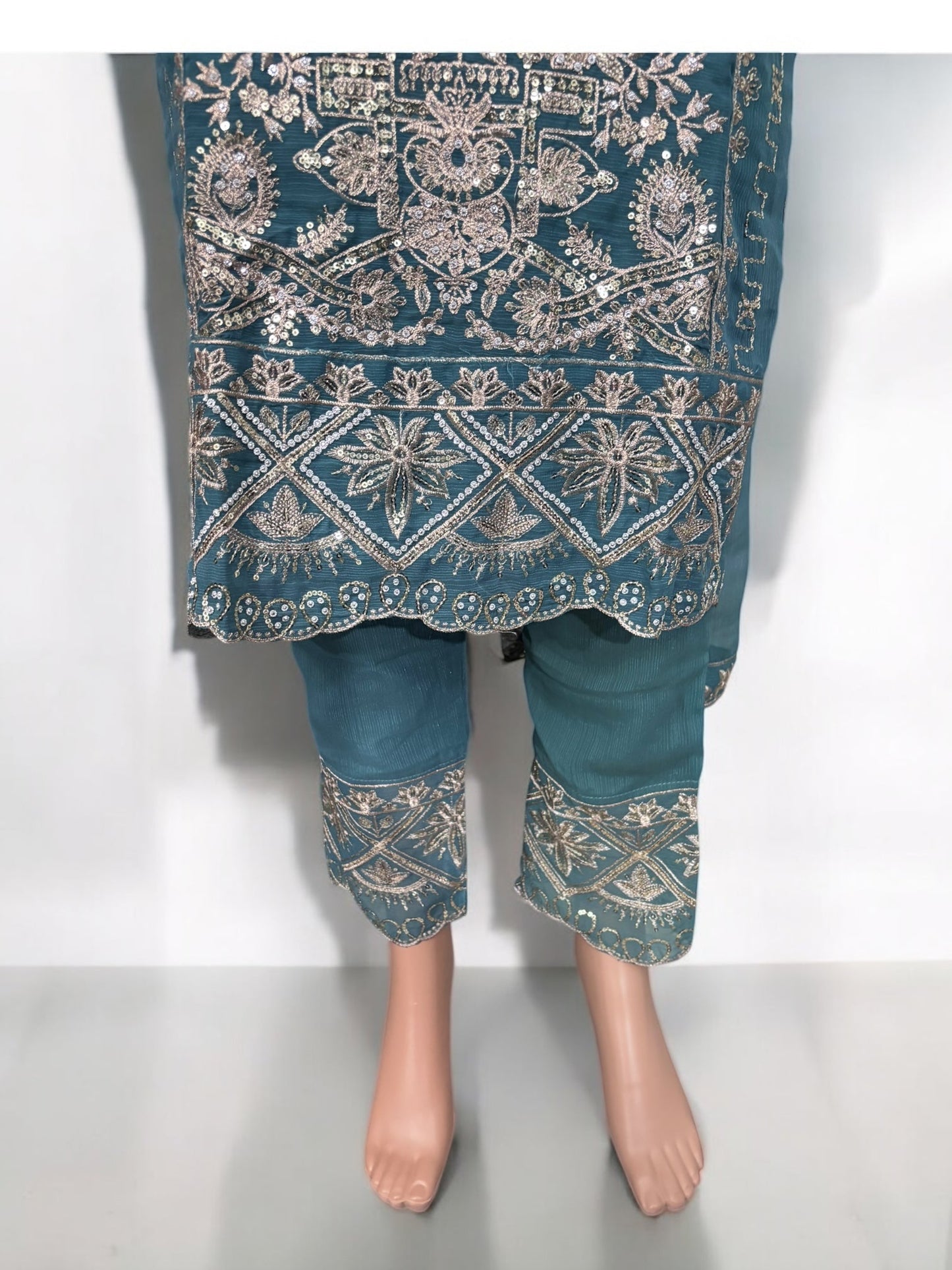 TRADITIONAL DESIGNER SALWAR KAMEEZ SUIT - ETHNIC WEAR FOR WOMEN - 213