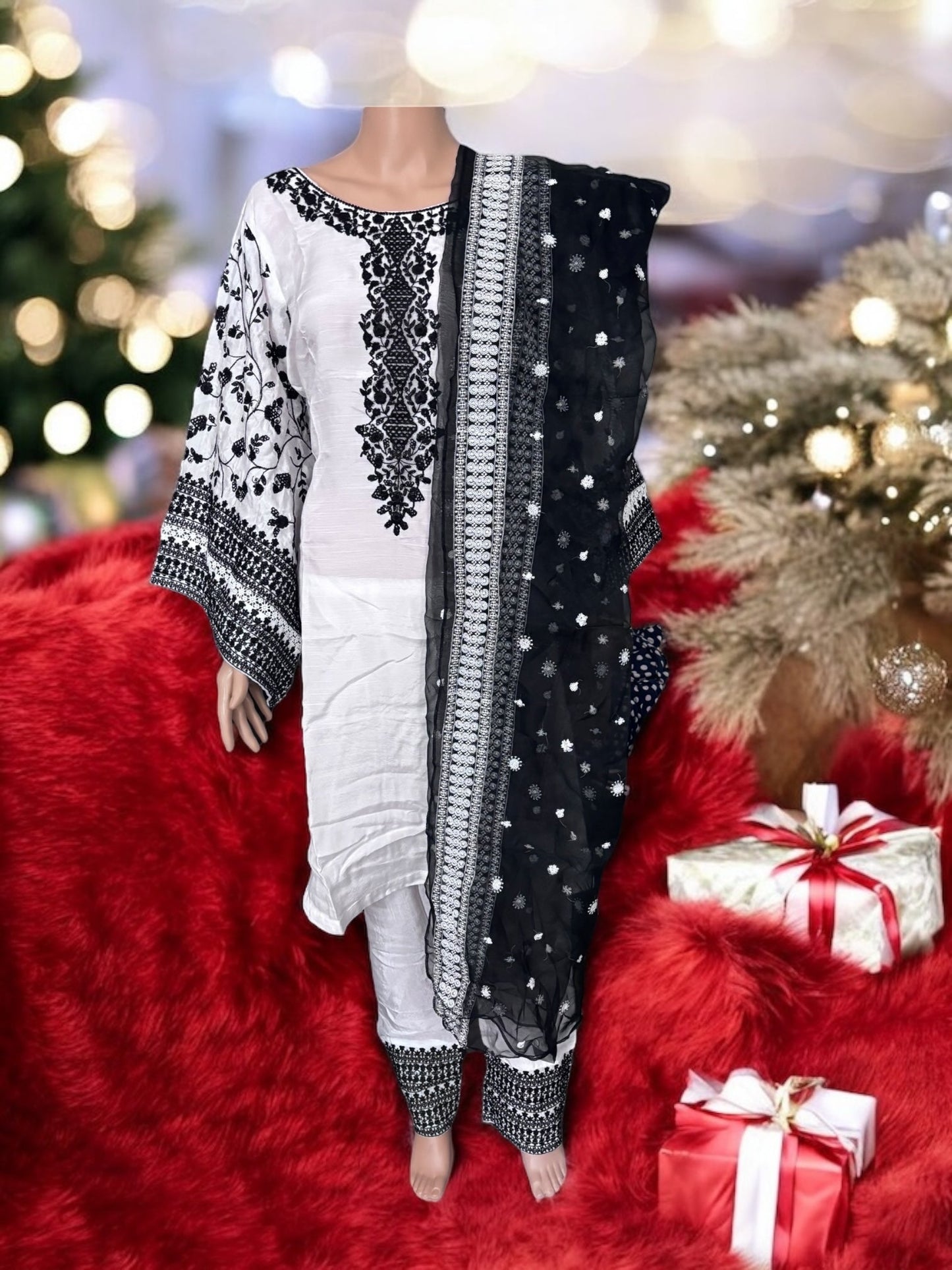 TRADITIONAL DESIGNER SALWAR KAMEEZ SUIT - ETHNIC WEAR FOR WOMEN - 330
