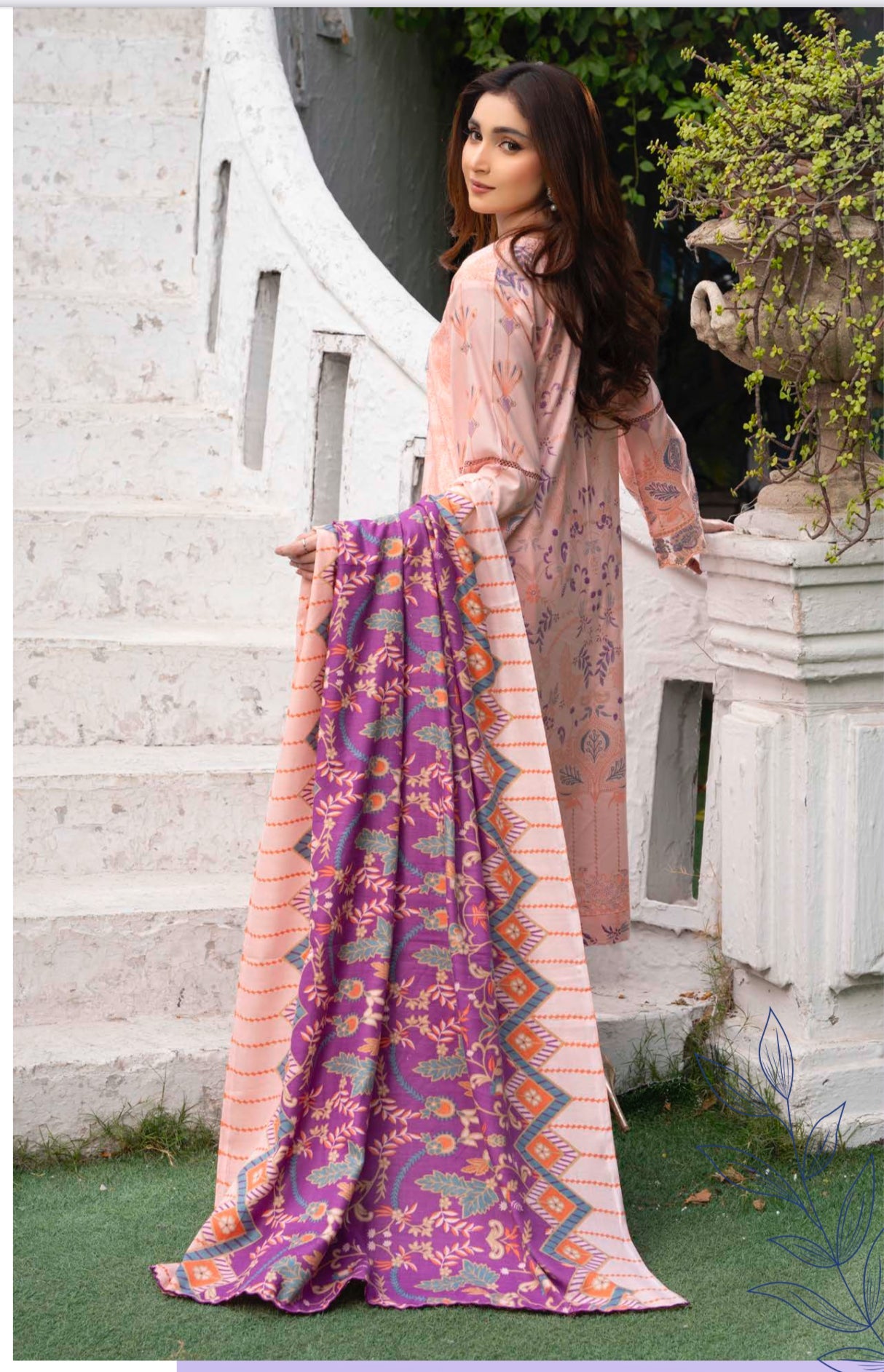 TRADITIONAL PAKISTANI SALWAR KAMEEZ – ETHNIC WEAR FOR WOMEN-06