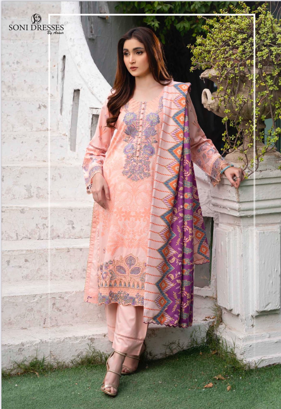 TRADITIONAL PAKISTANI SALWAR KAMEEZ – ETHNIC WEAR FOR WOMEN-06