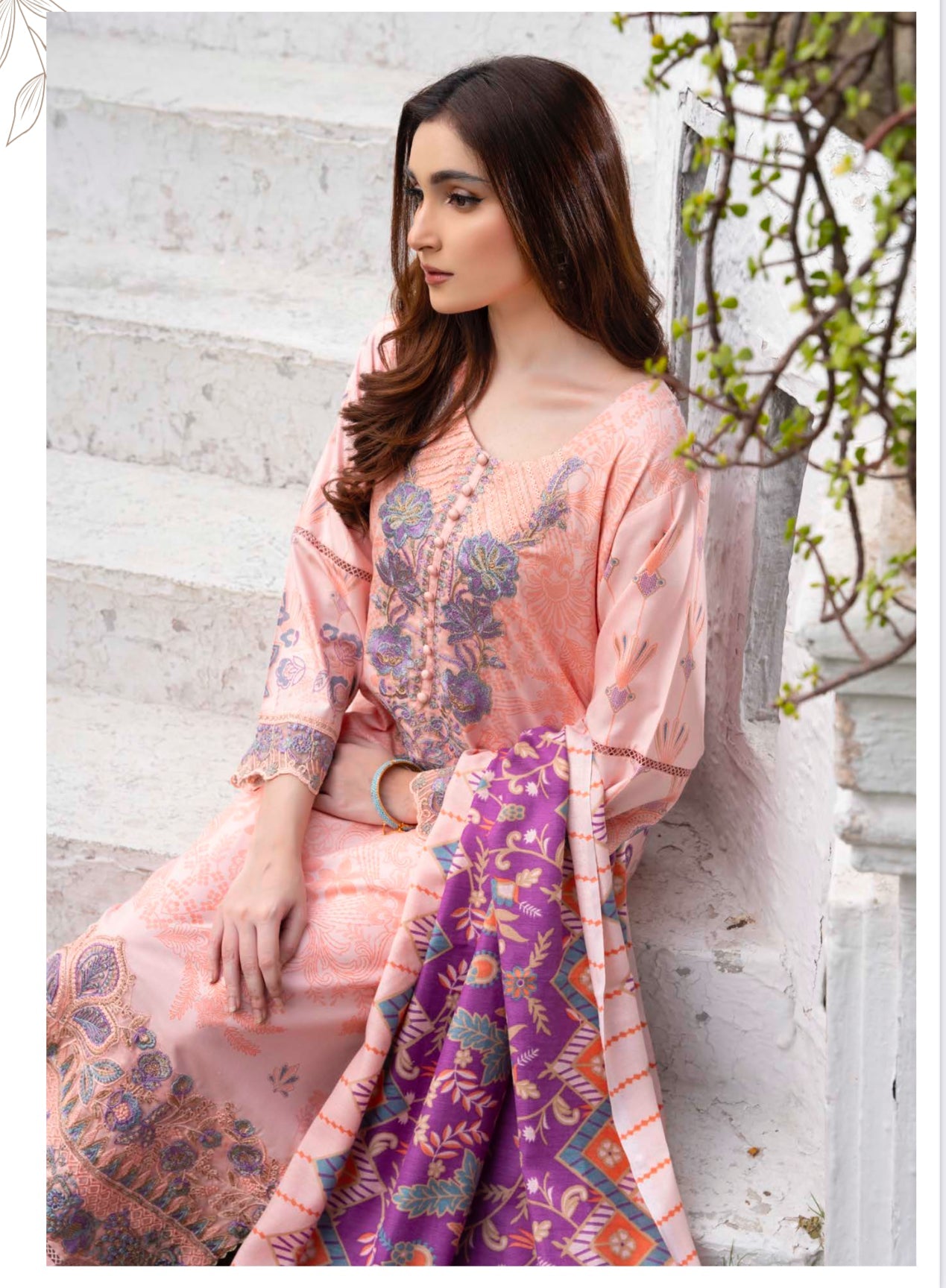 TRADITIONAL PAKISTANI SALWAR KAMEEZ – ETHNIC WEAR FOR WOMEN-06