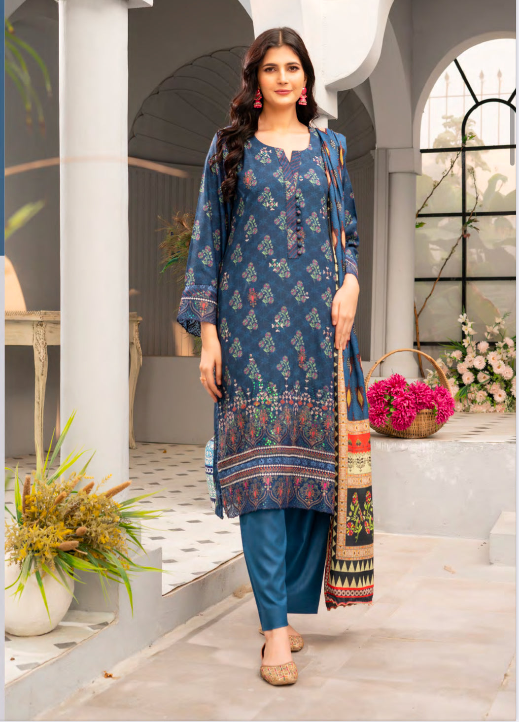 TRADITIONAL PAKISTANI SALWAR KAMEEZ – ETHNIC WEAR FOR WOMEN-09