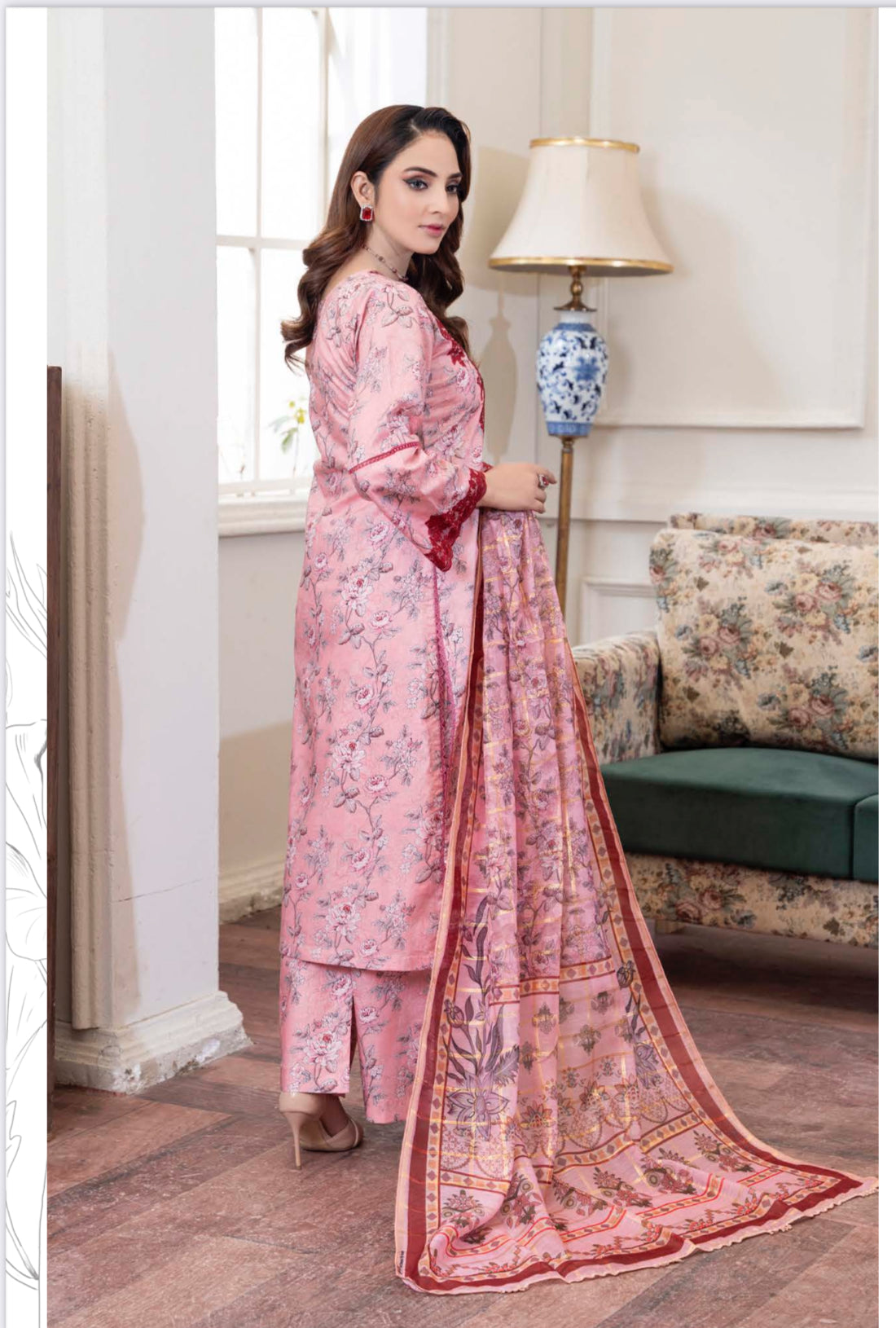 TRADITIONAL PAKISTANI SALWAR KAMEEZ – ETHNIC WEAR FOR WOMEN-256