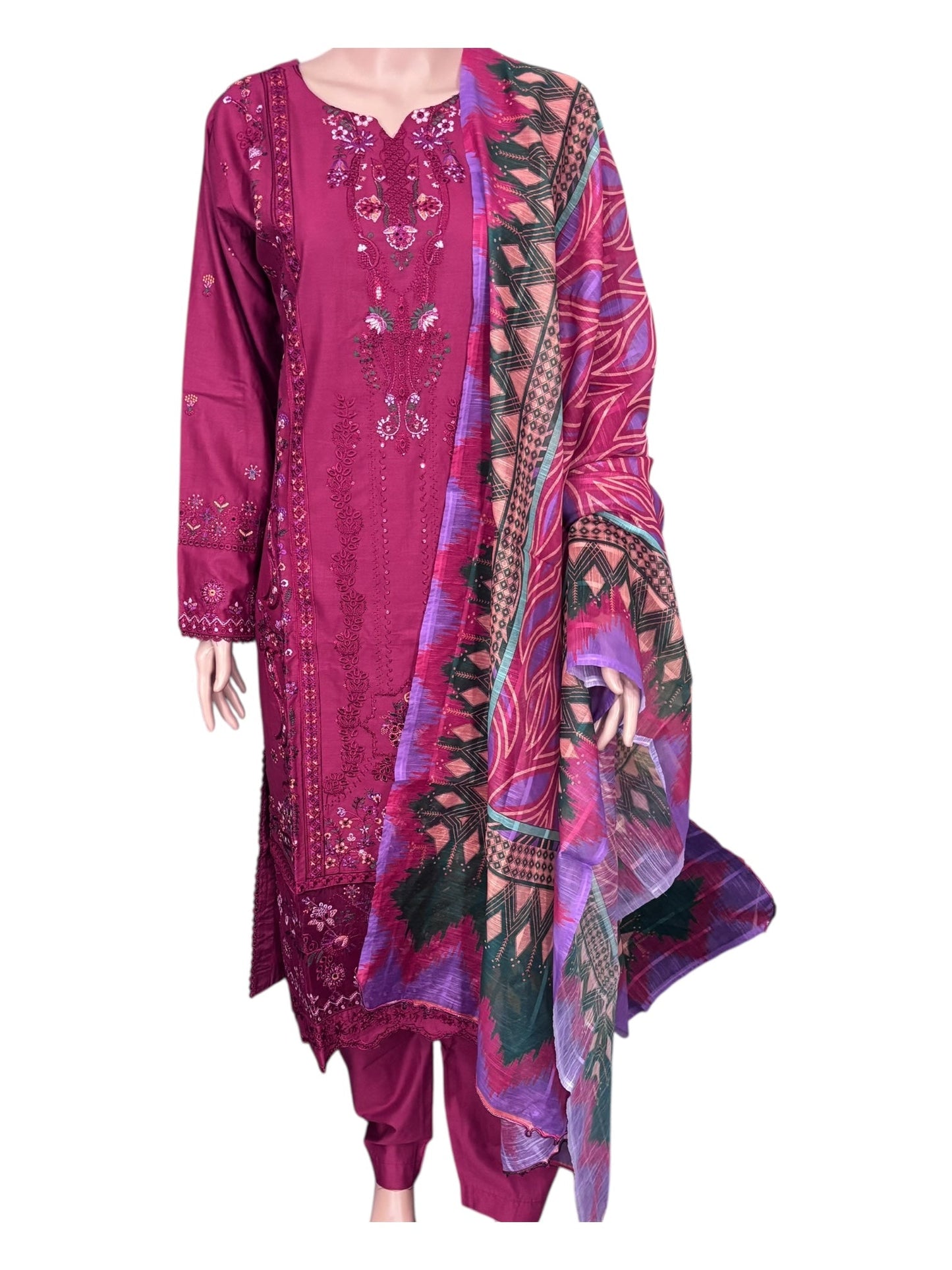 TRADITIONAL PAKISTANI SALWAR KAMEEZ – ETHNIC WEAR FOR WOMEN-268