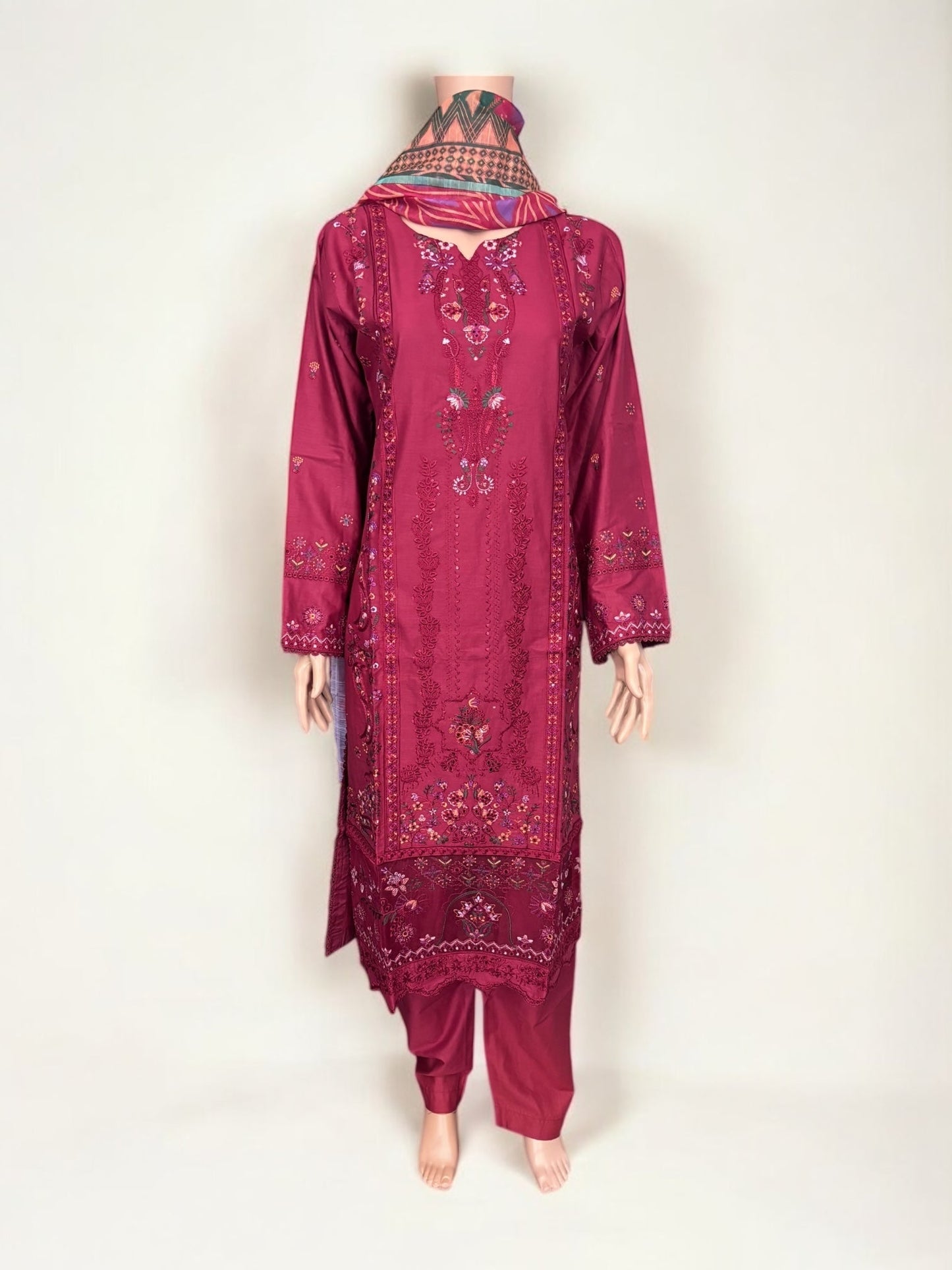 TRADITIONAL PAKISTANI SALWAR KAMEEZ – ETHNIC WEAR FOR WOMEN-268
