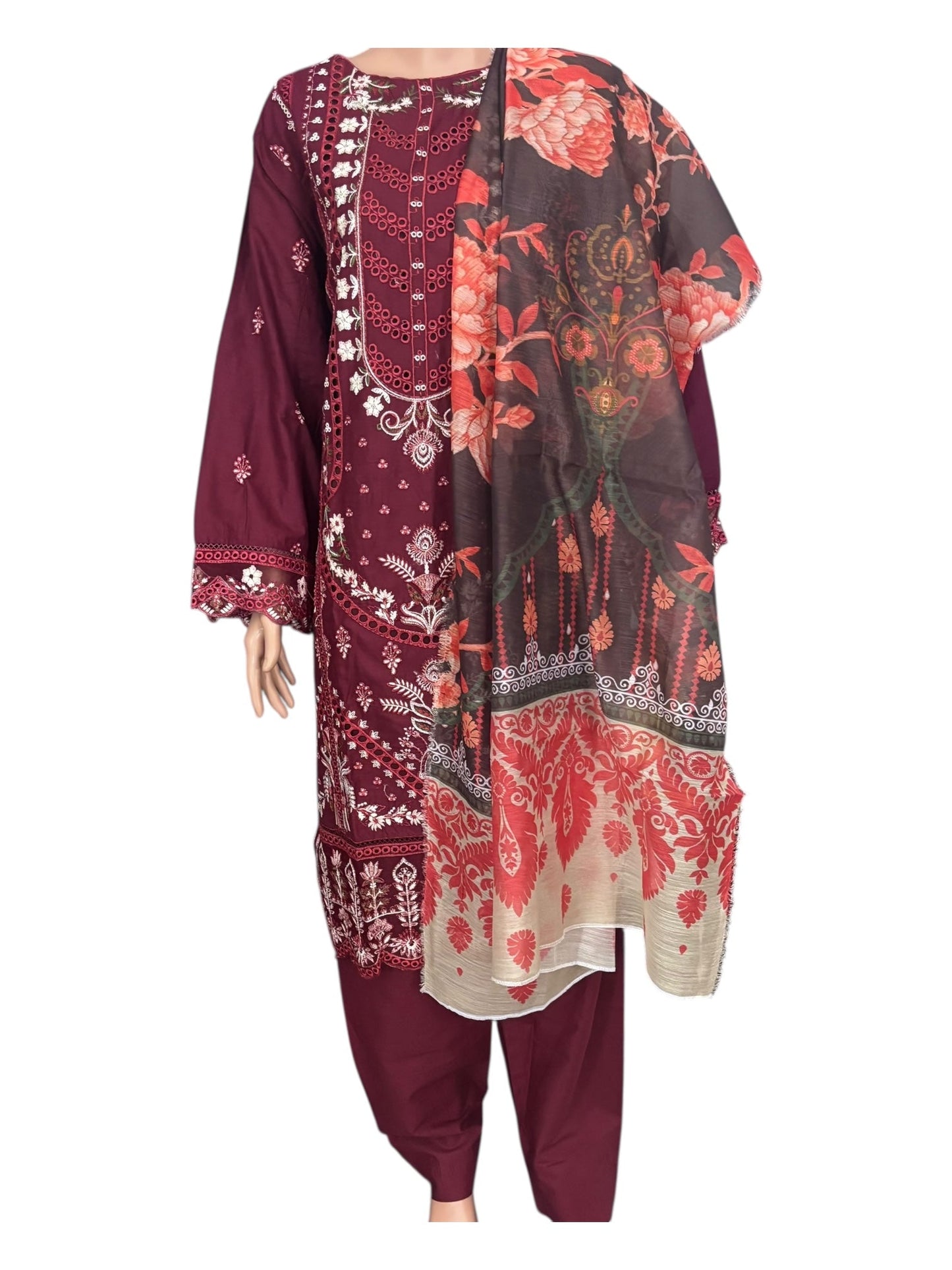 TRADITIONAL PAKISTANI SALWAR KAMEEZ – ETHNIC WEAR FOR WOMEN-270