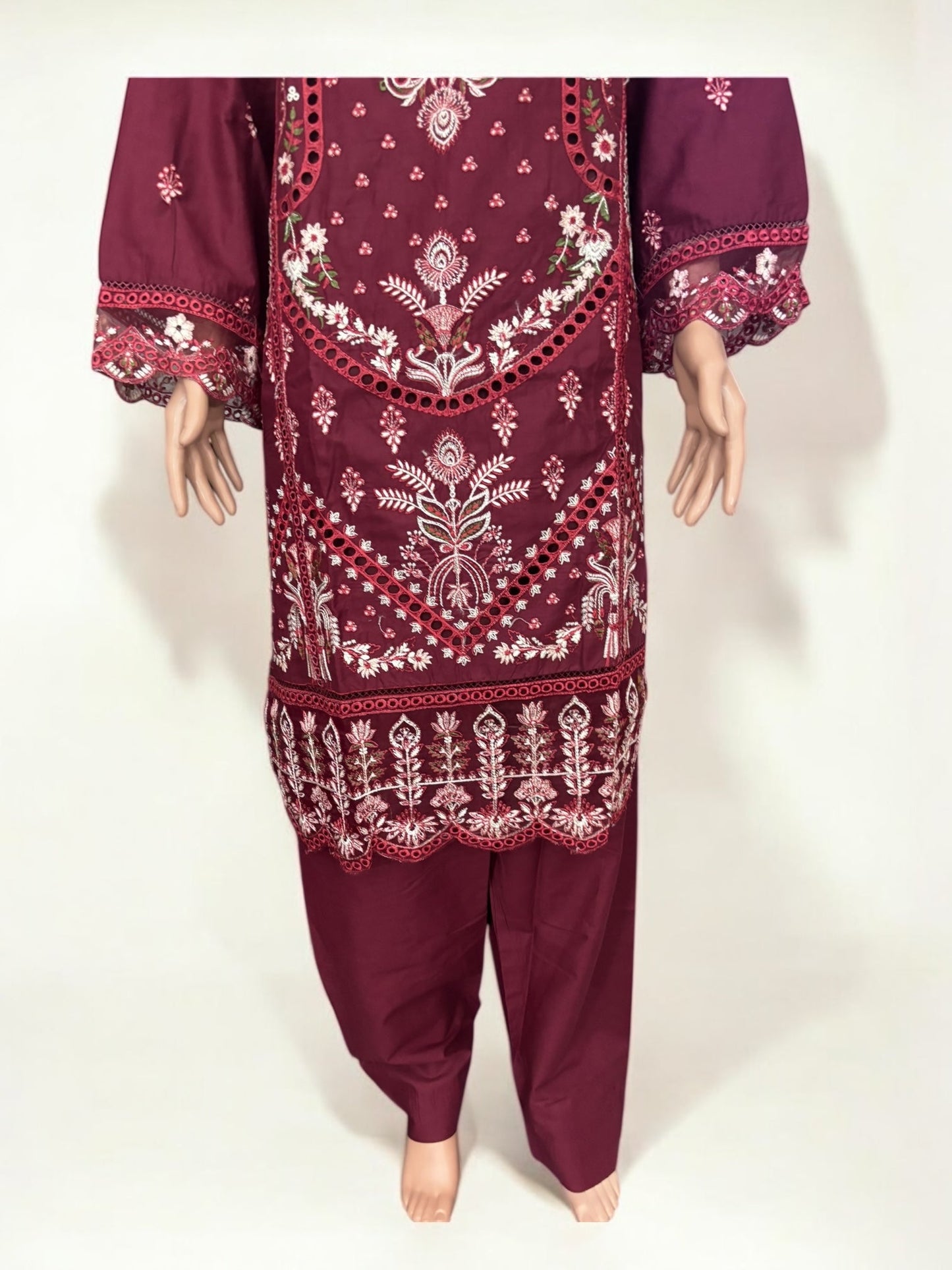 TRADITIONAL PAKISTANI SALWAR KAMEEZ – ETHNIC WEAR FOR WOMEN-270