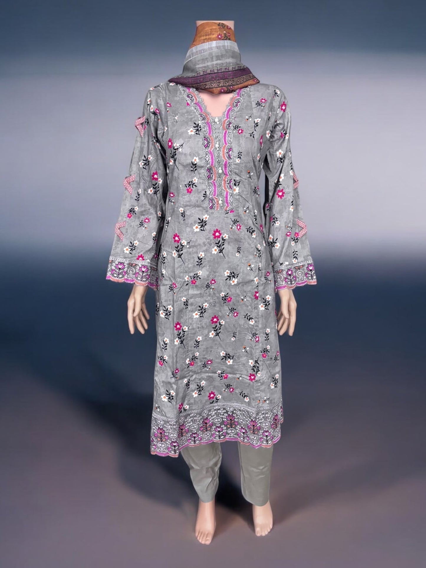 TRADITIONAL PAKISTANI SALWAR KAMEEZ – ETHNIC WEAR FOR WOMEN-274