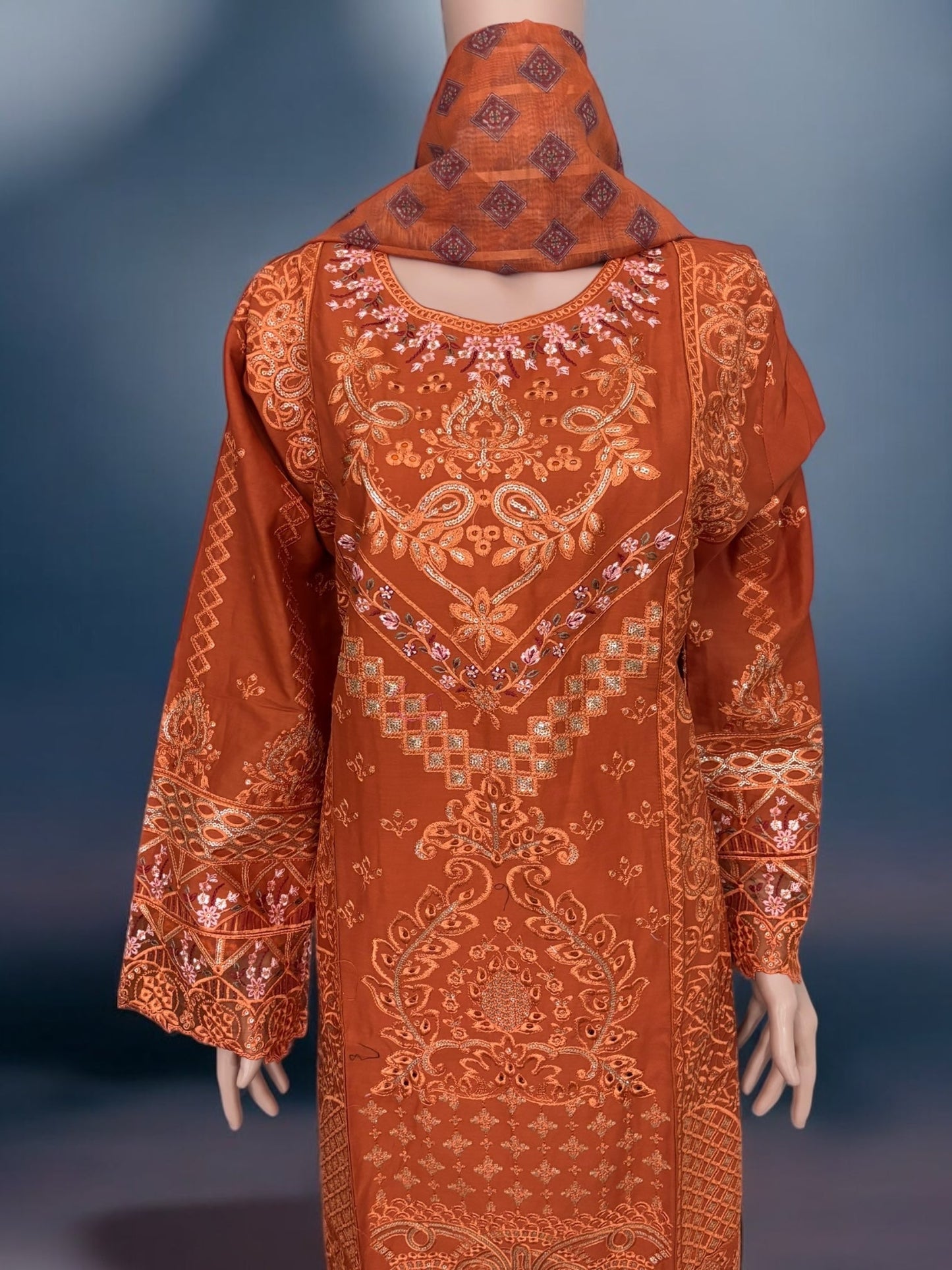 TRADITIONAL PAKISTANI SALWAR KAMEEZ – ETHNIC WEAR FOR WOMEN-277