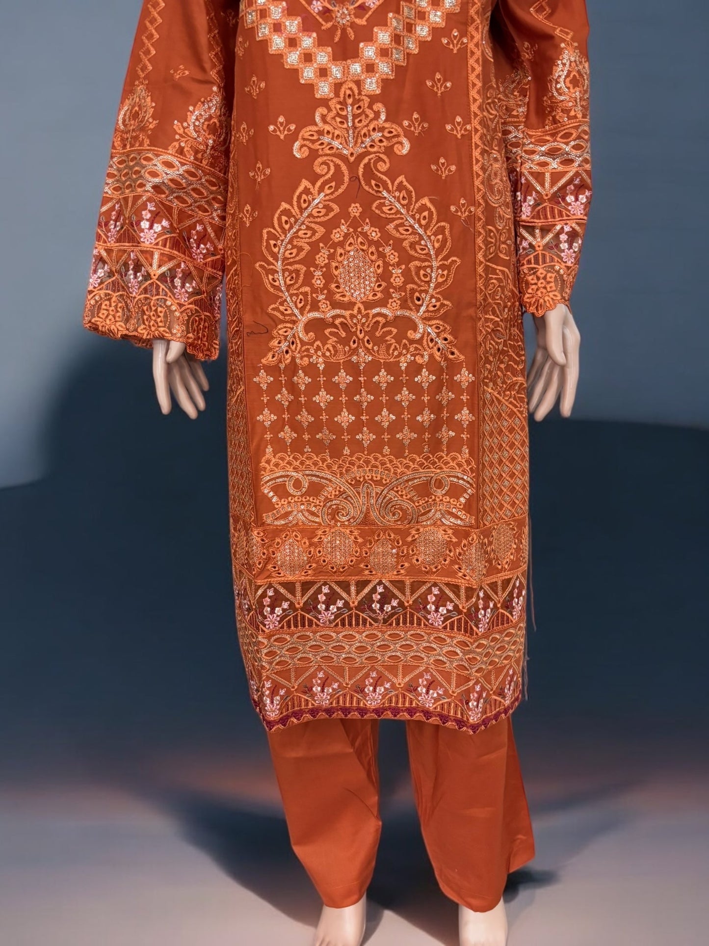 TRADITIONAL PAKISTANI SALWAR KAMEEZ – ETHNIC WEAR FOR WOMEN-277