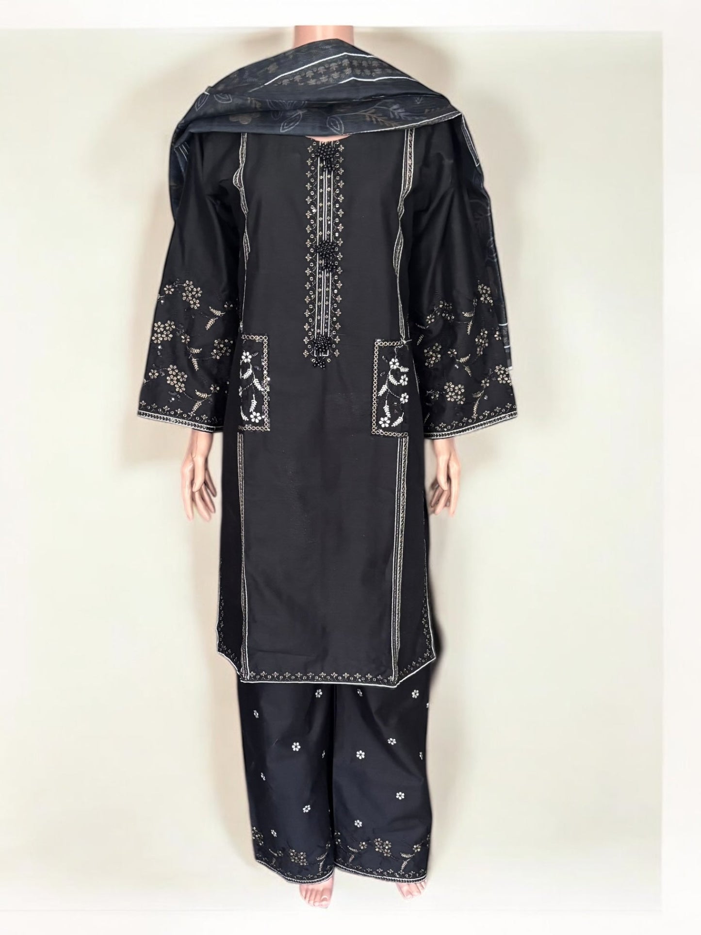TRADITIONAL PAKISTANI SALWAR KAMEEZ – ETHNIC WEAR FOR WOMEN-282