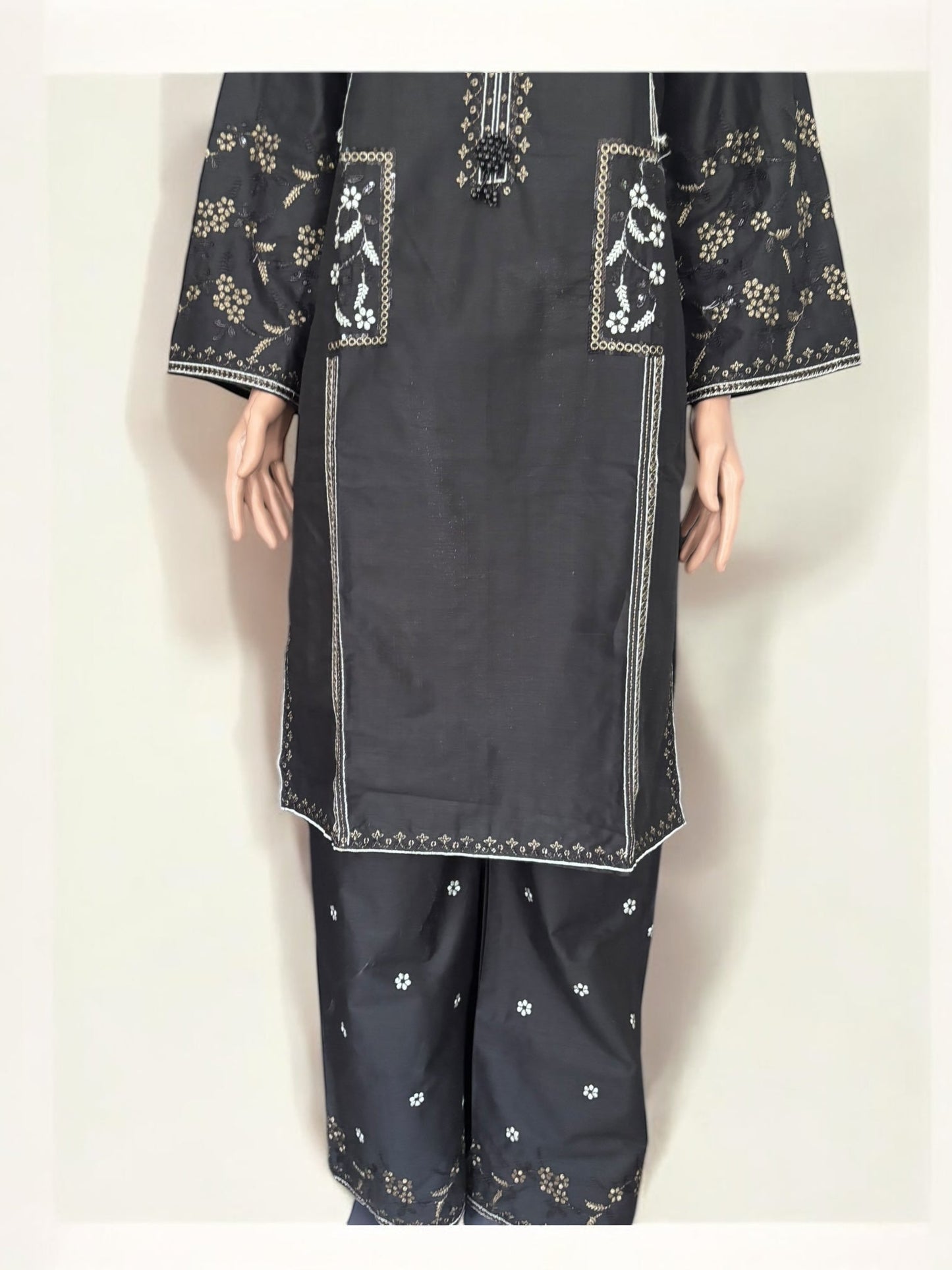 TRADITIONAL PAKISTANI SALWAR KAMEEZ – ETHNIC WEAR FOR WOMEN-282