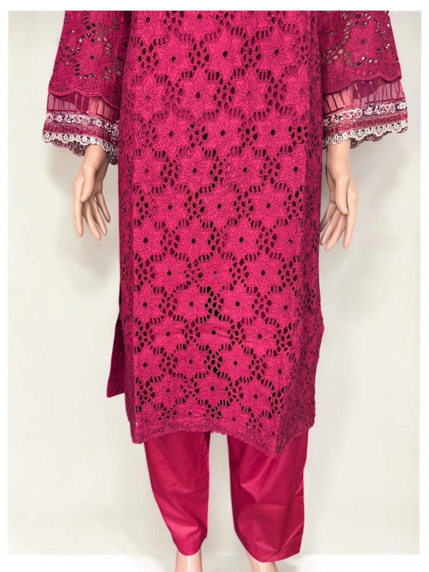 TRADITIONAL PAKISTANI SALWAR KAMEEZ – ETHNIC WEAR FOR WOMEN-287