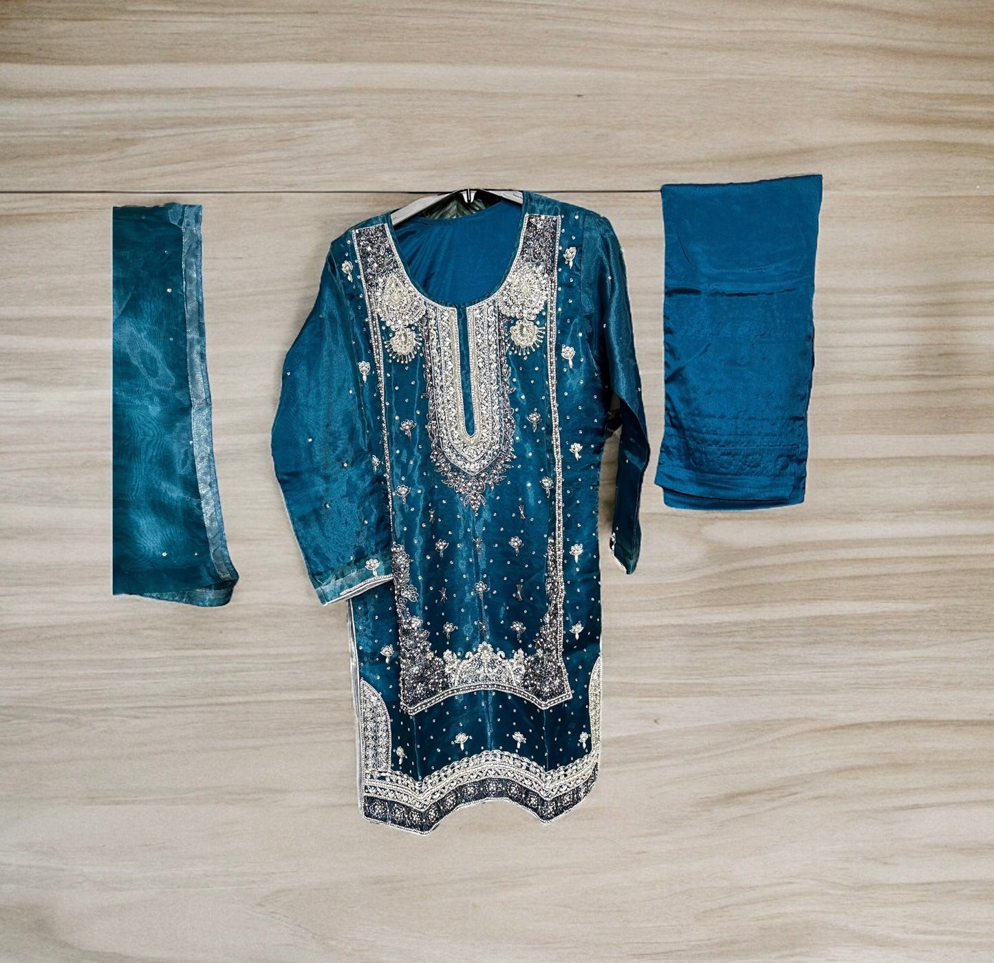 TRADITIONAL HANDWORK DESIGNER SALWAR KAMEEZ ENSEMBLE- ETHNIC WEAR FOR WOMEN-06