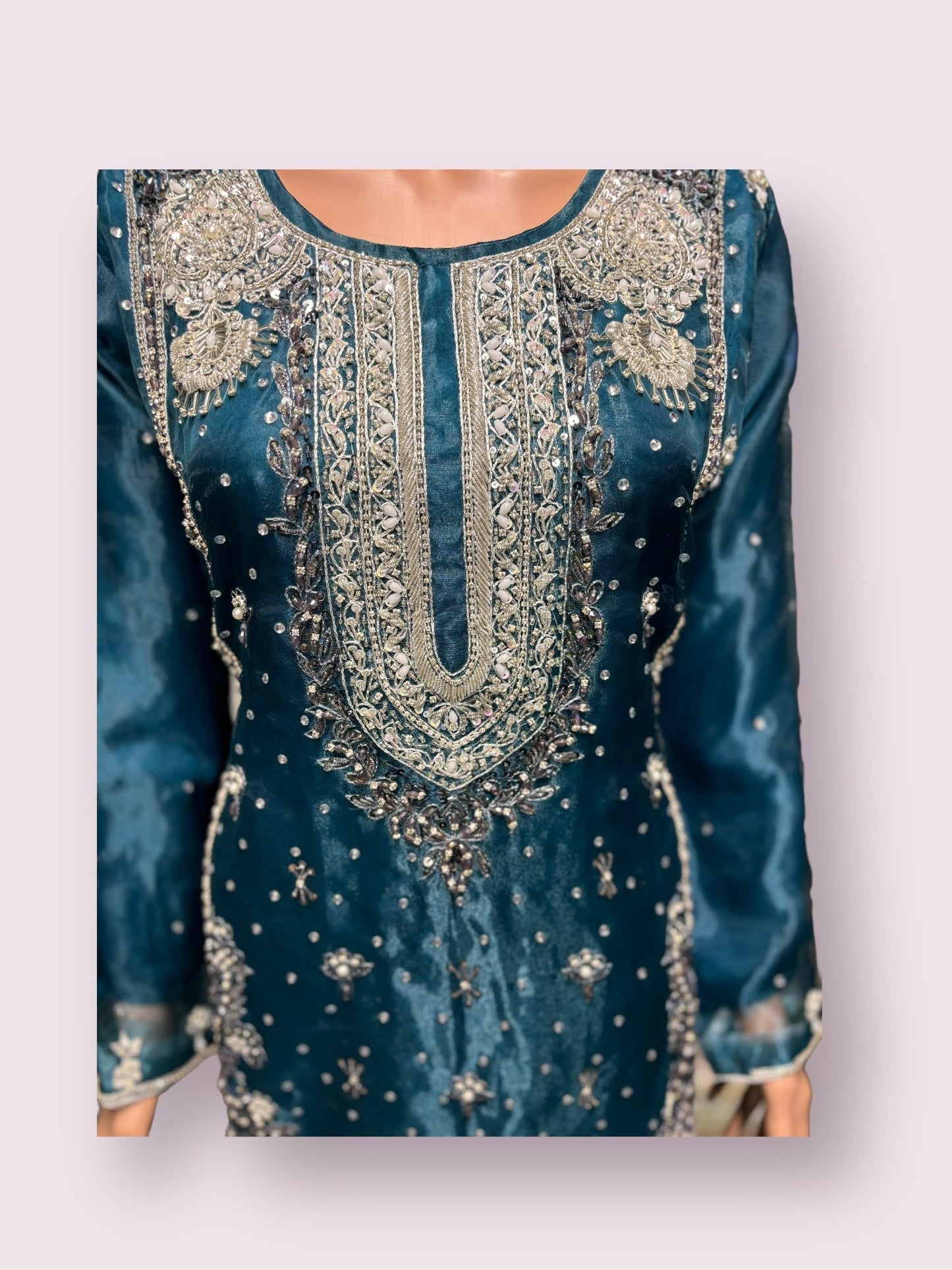TRADITIONAL HANDWORK DESIGNER SALWAR KAMEEZ ENSEMBLE- ETHNIC WEAR FOR WOMEN-06