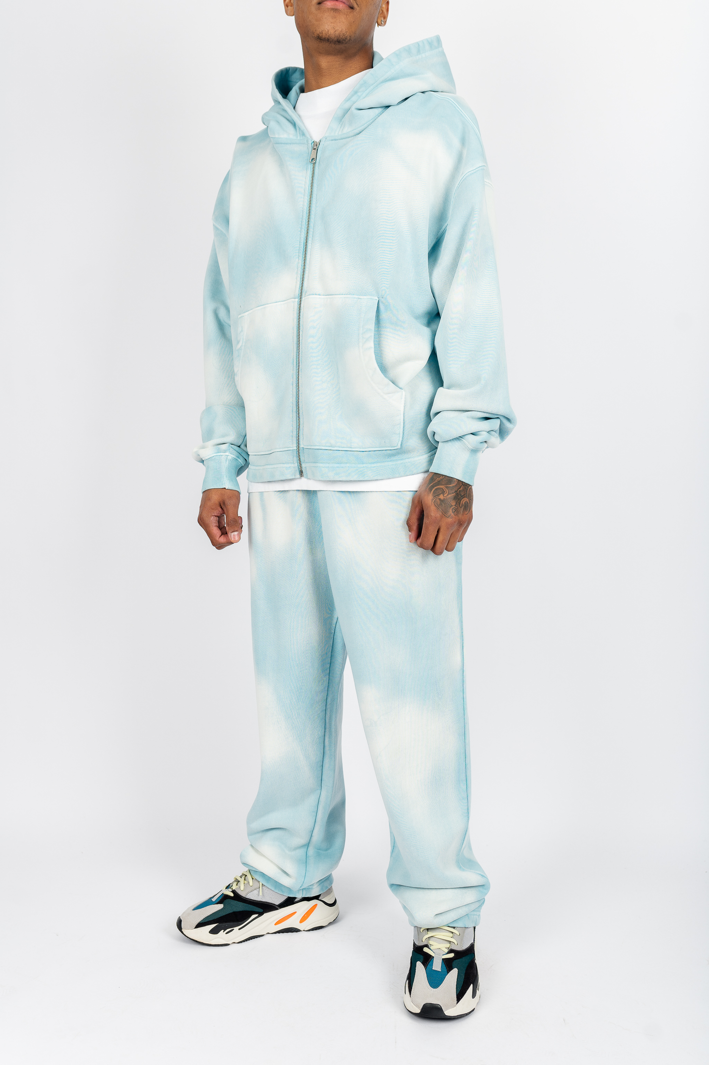 042 CLOTHING SUN-DRIED ZIP UP AND SWEATPANTS SET