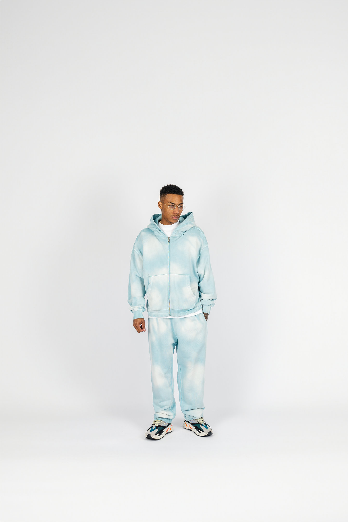042 CLOTHING SUN-DRIED ZIP UP AND SWEATPANTS SET