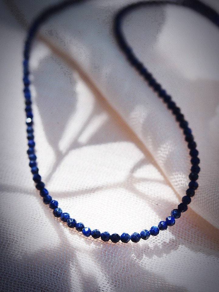 TINY LAPIS LAZULI CHOKER NECKLACE - KALILINOE
