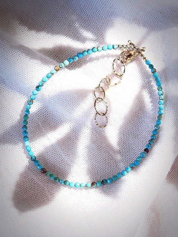TINY TURQUOISE BEAD ANKLET - KALILINOE