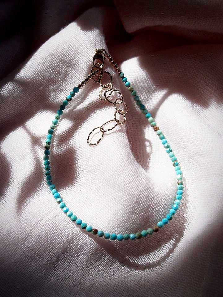 TINY TURQUOISE BEAD ANKLET - KALILINOE
