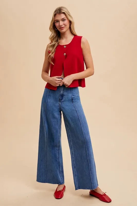 ANNIE WEAR METAL BUTTON DETAIL CROP SWEATER VEST