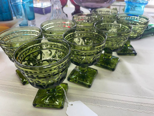 VTG 8PC AVOCADO GLASS PEDESTAL GLASSES SET