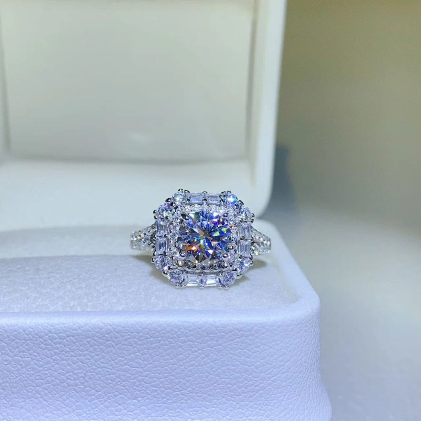 2 CARAT MOISSANITE 925 STERLING SILVER RING-Thriftique Marketplace