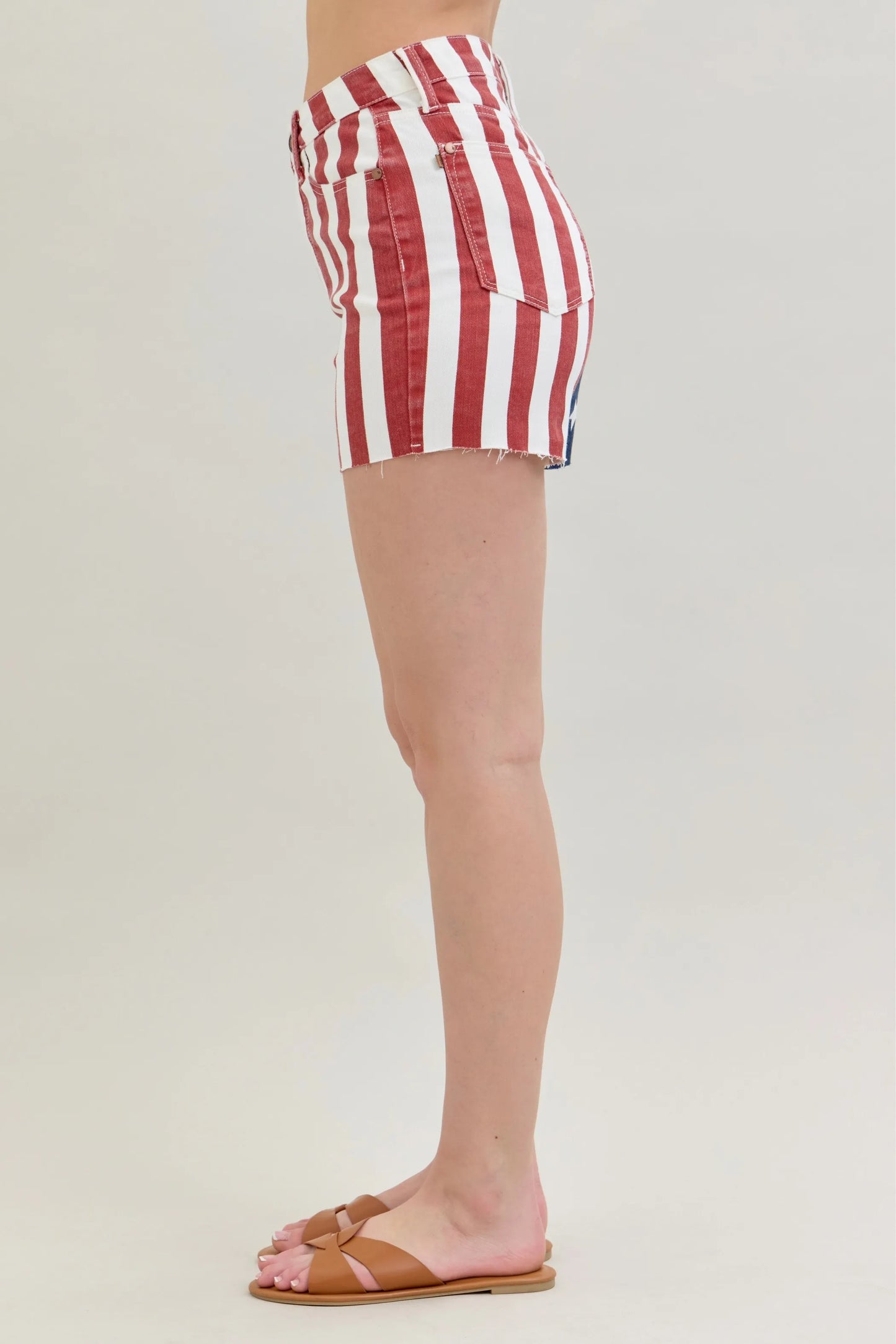 JUDY BLUE FULL SIZE HIGH WAIST AMERICANA FLAG FRAY HEM SHORTS PLUS SIZE