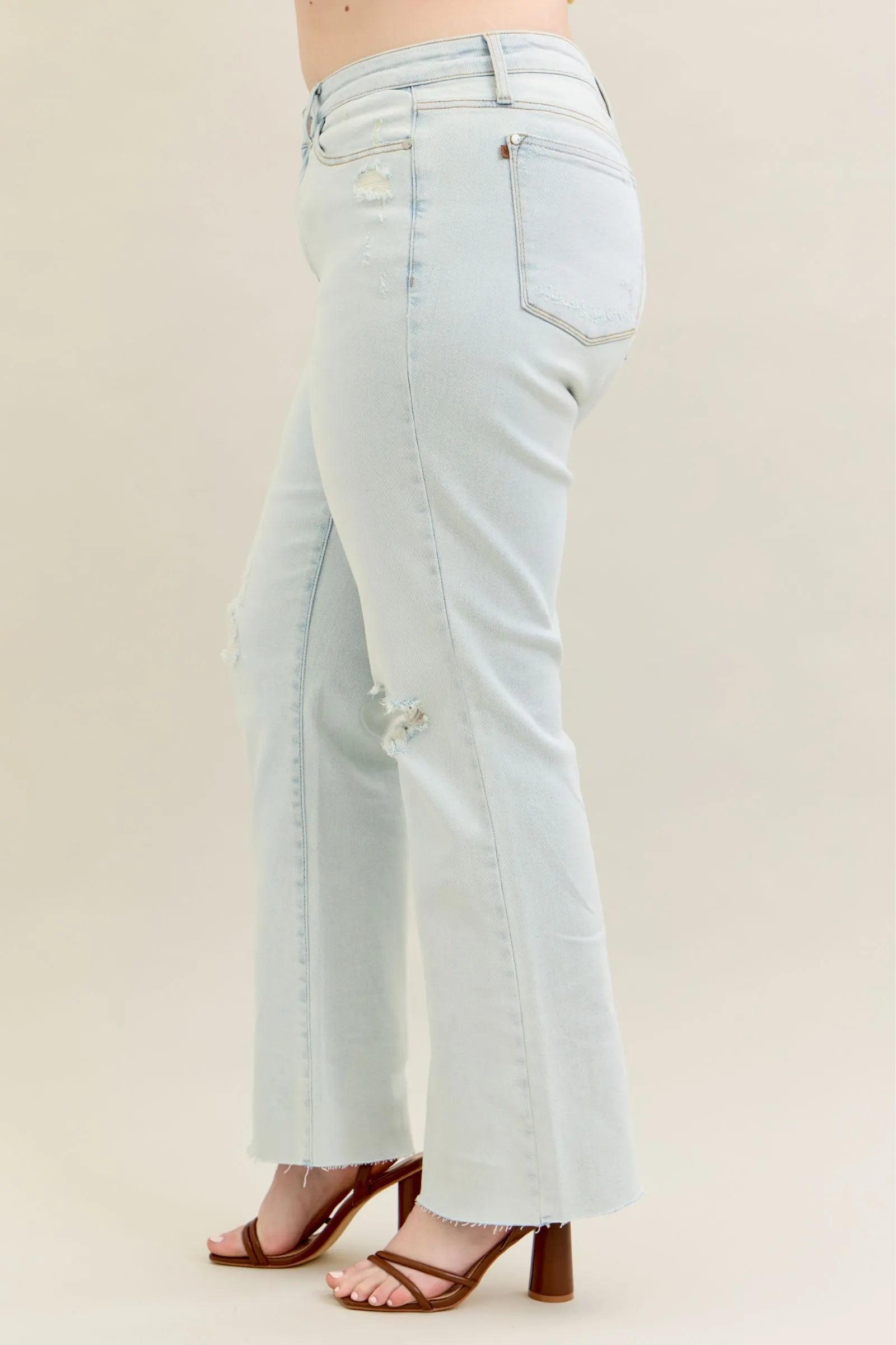 JUDY BLUE FULL SIZE DESTROY & FRAY HEM BOOTCUT JEANS PLUS SIZE