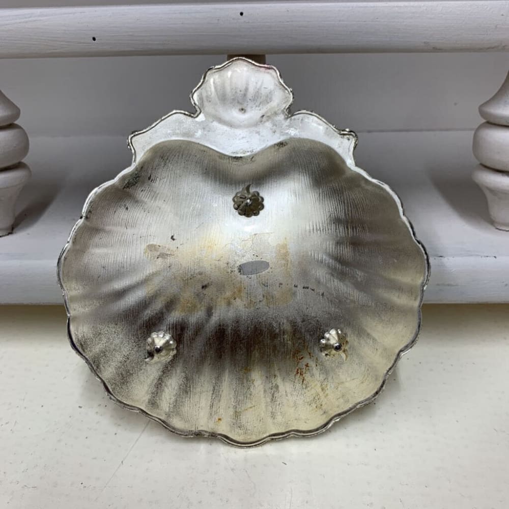 SILVER PLATED CLAM SHELLS