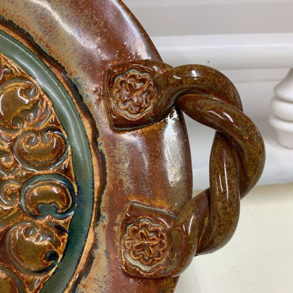 DOUBLE TWIST HANDLE POTTERY DISH