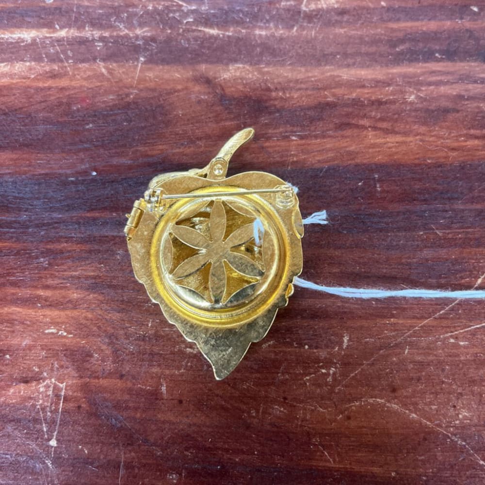 VINTAGE PEARL LEAF BROOCH PERFUME SCENT HOLDER