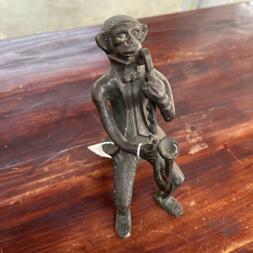 BRONZE MONKEY MUSICIAN