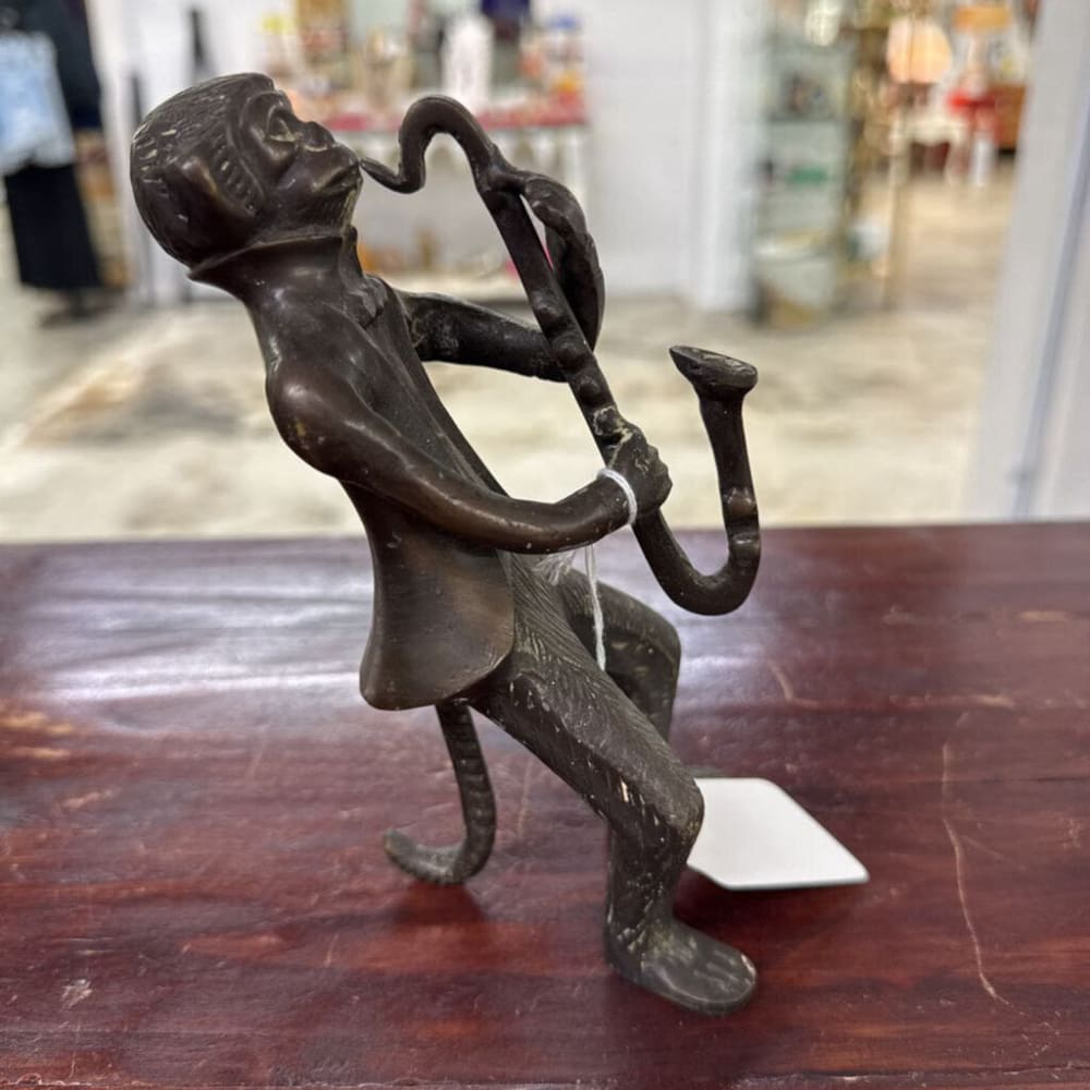 BRONZE MONKEY MUSICIAN