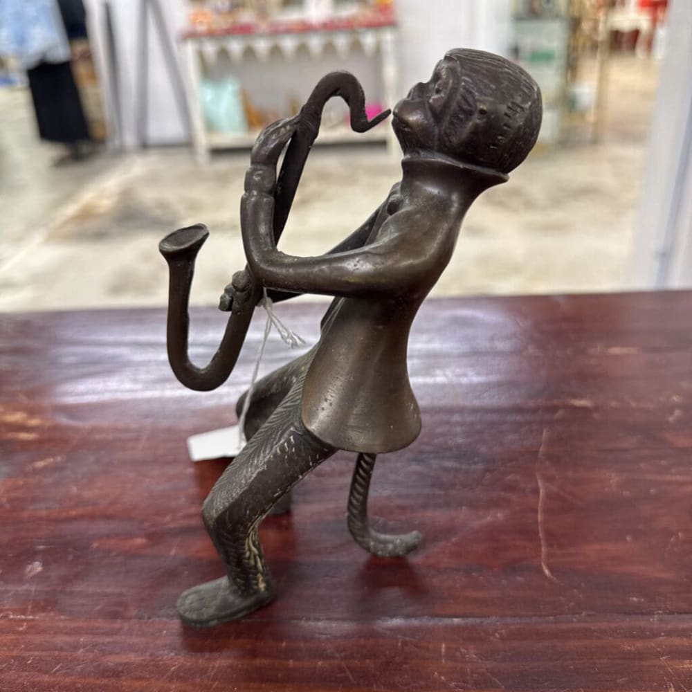 BRONZE MONKEY MUSICIAN