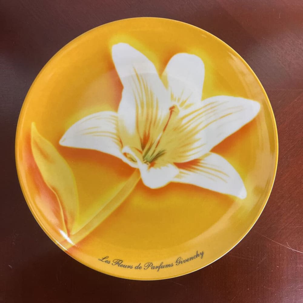 4PC GIVENCHY ART PLATES