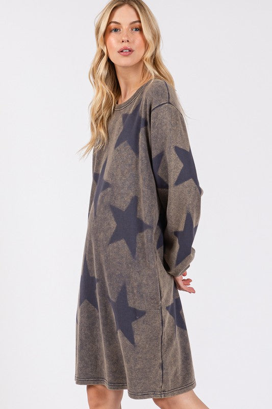 SAGE + FIG WASHED STAR PRINT ROUND NECK DRESS