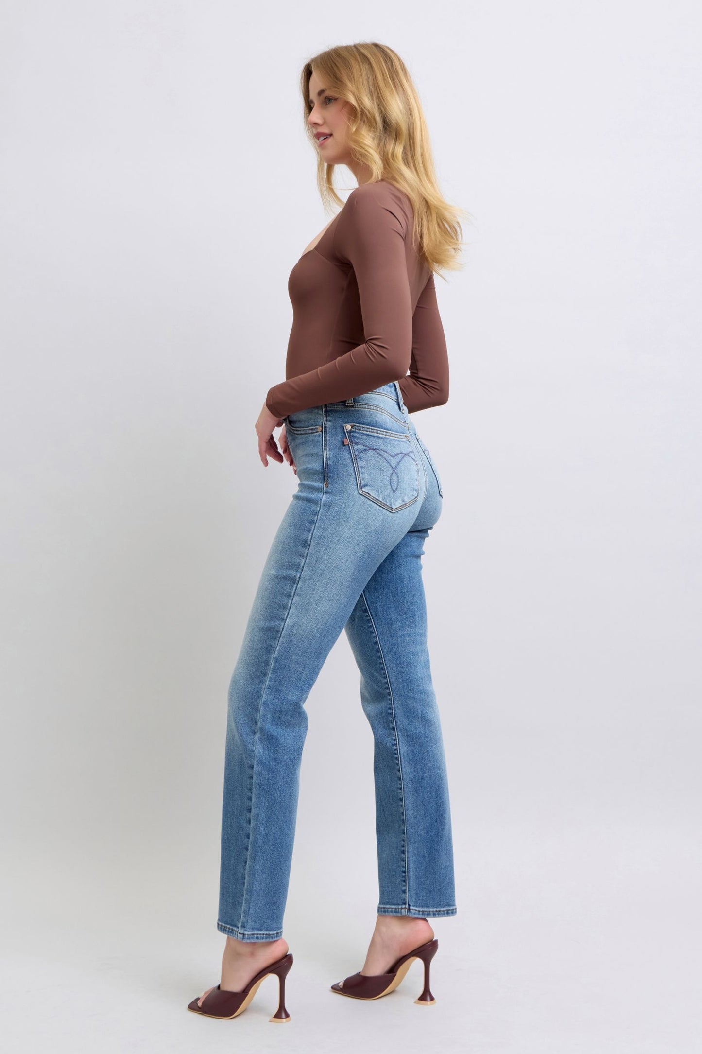 JUDY BLUE FULL SIZE WASH THERMAL STRAIGHT JEANS WITH POCKETS