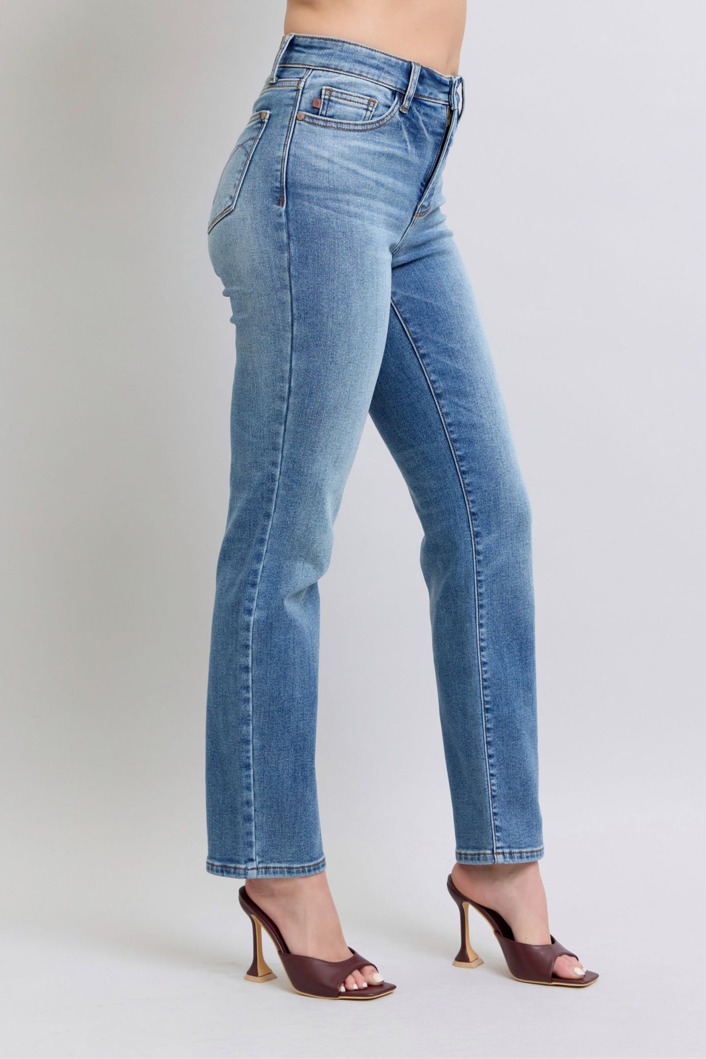 JUDY BLUE FULL SIZE WASH THERMAL STRAIGHT JEANS WITH POCKETS