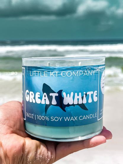 GREAT WHITE CANDLE – OCEAN BREEZE & SANDALWOOD