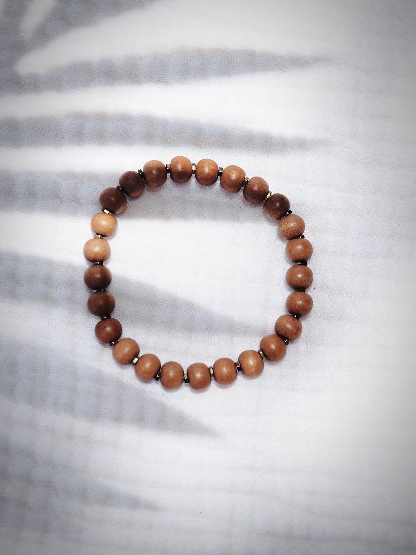 STRETCHY UNISEX SANDALWOOD BRACELET - KAWIKANI