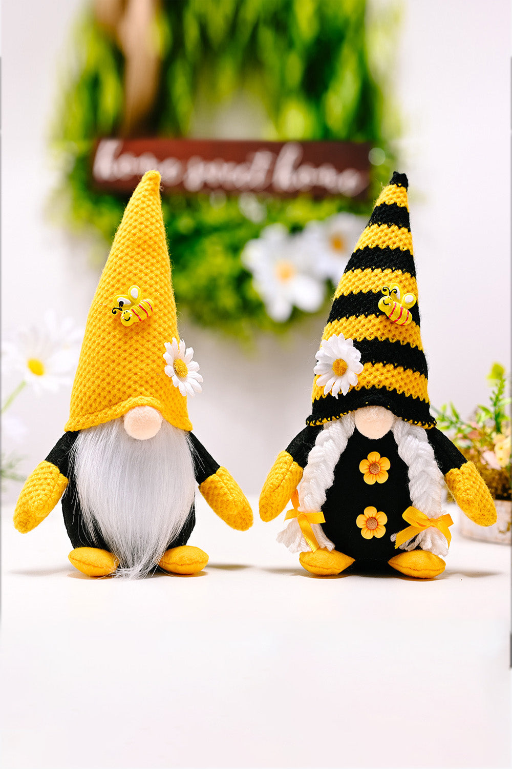 BEE AND FLOWER DECOR FACELESS GNOME-Thriftique Marketplace