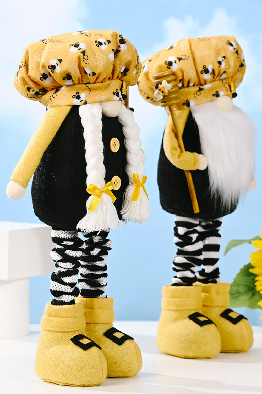 BEE PRINT TELESCOPIC LEG GNOME-Thriftique Marketplace