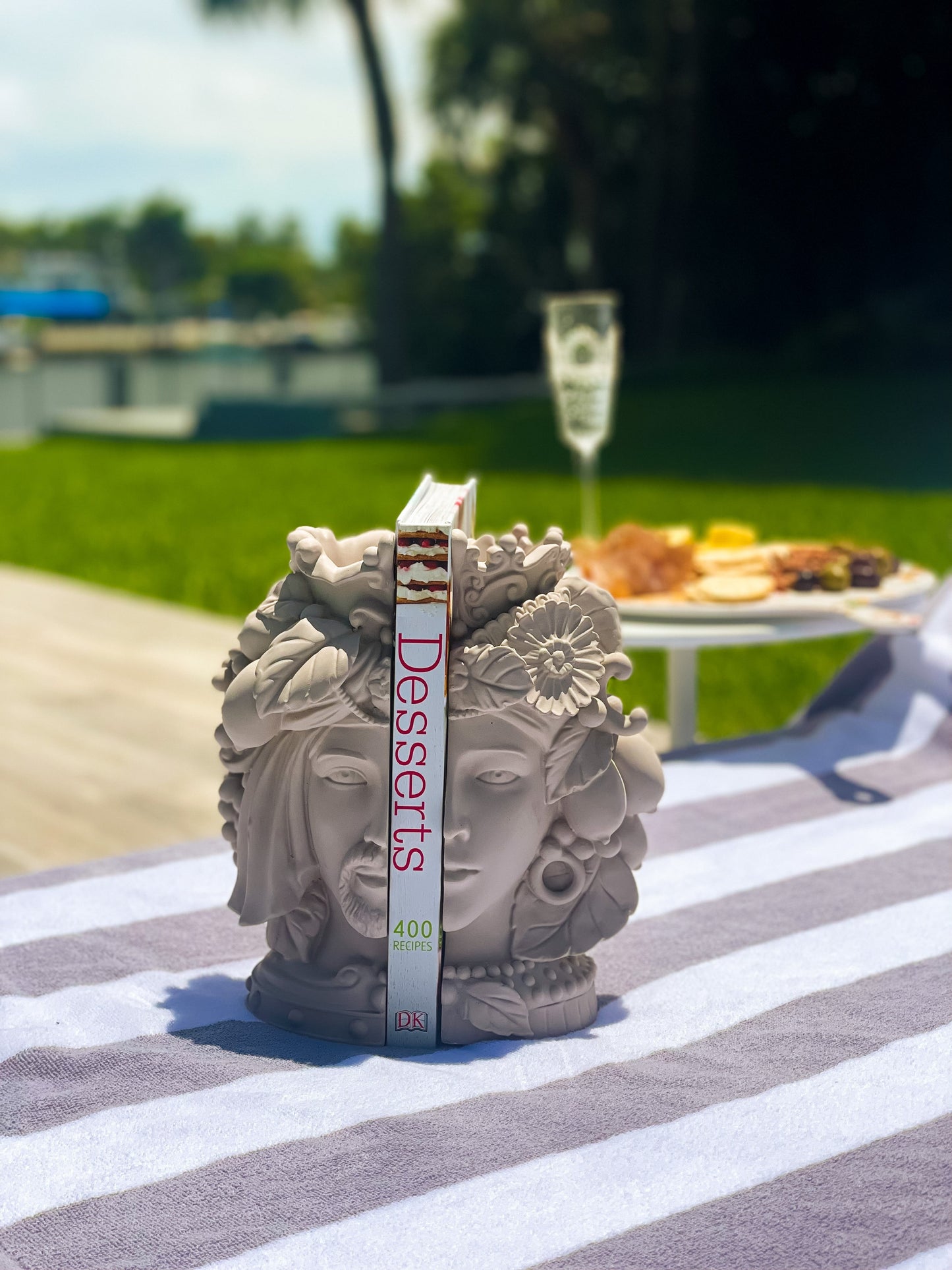 TAUPE BOOKENDS - TESTE MATTE