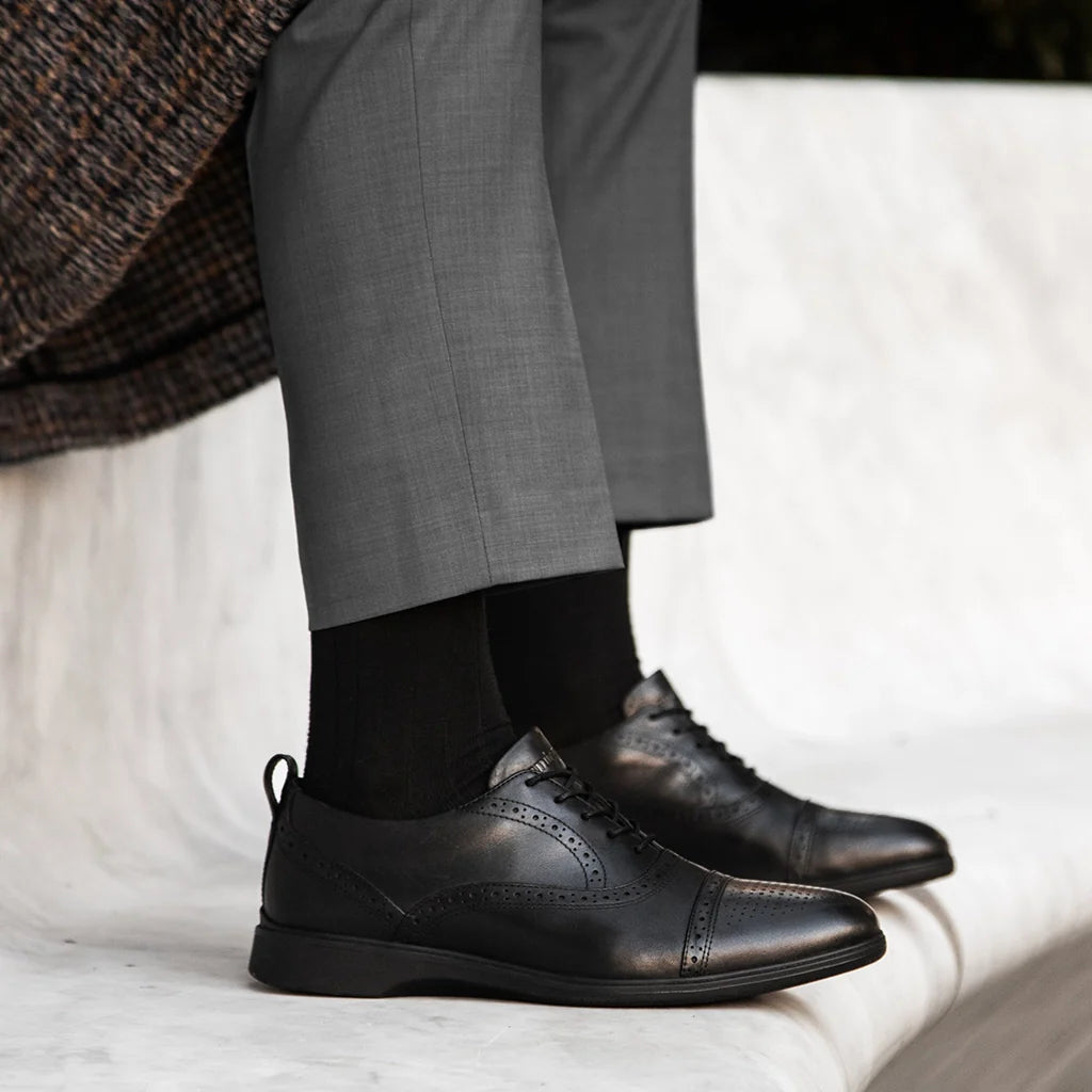 THE CAP-TOE (OBSIDIAN)