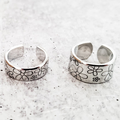 DAISY SILVER FLOWER RING