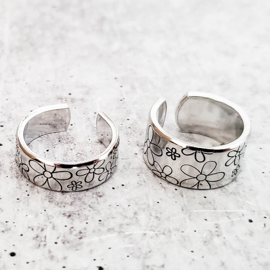 DAISY SILVER FLOWER RING